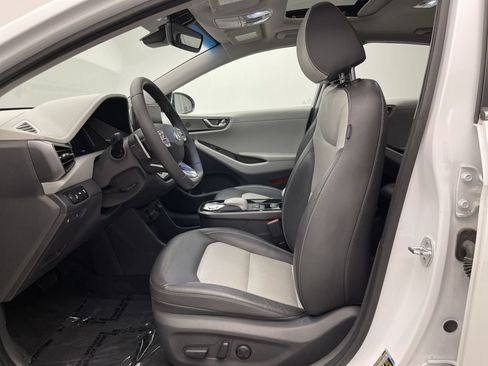 Used 2020 Hyundai Ioniq Limited FWD image 11
