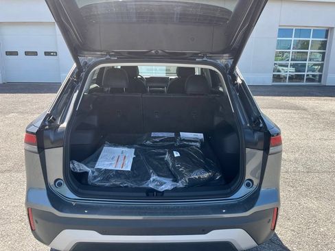 New 2026 Volkswagen Tiguan SE AWD/4WD image 16