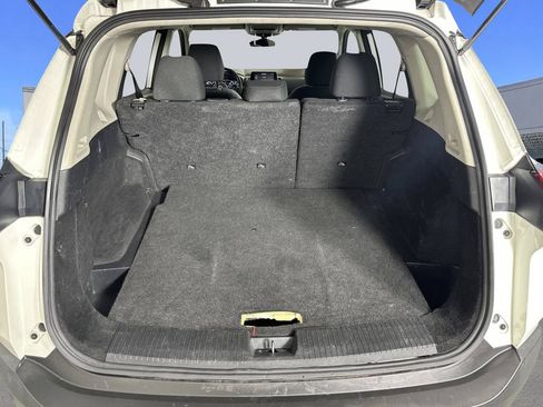 Used 2023 Nissan Rogue S FWD image 23