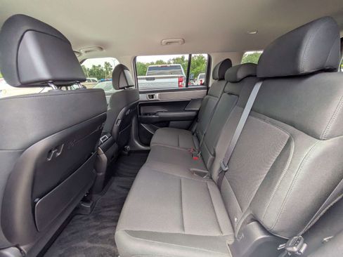 Used 2024 Hyundai Santa Fe SE FWD image 12