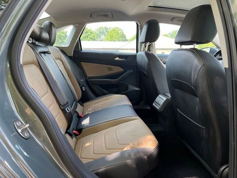 Used 2019 Volkswagen Jetta SEL Premium FWD image 19