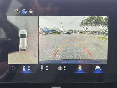 New 2026 Chevrolet Equinox RS w/ Convenience Package III FWD image 27