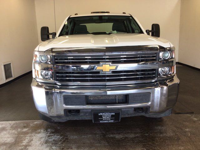 Used 2018 Chevrolet Silverado 3500 W/T AWD/4WD image 2