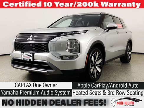 Used 2025 Mitsubishi Outlander SE image 1