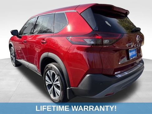 Used 2021 Nissan Rogue SV image 4