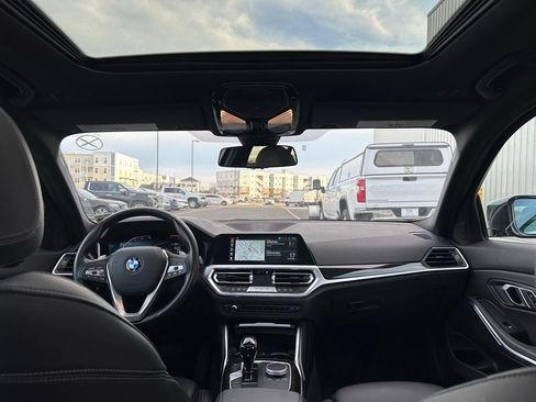 Used 2022 BMW 330i xDrive Sedan w/ Driving Assistance Package image 16