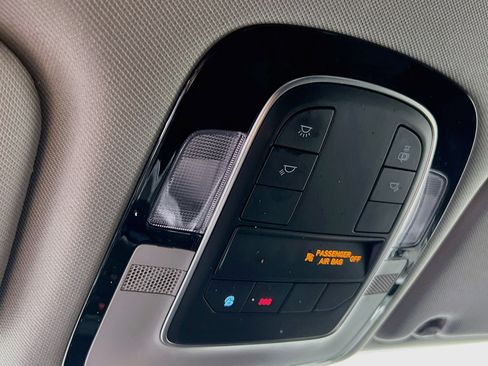 Used 2022 Hyundai Santa Fe SEL w/ Convenience Package FWD image 20