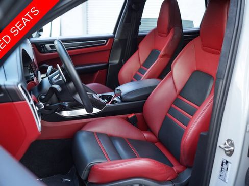 Used 2021 Porsche Cayenne Turbo S AWD/4WD image 23