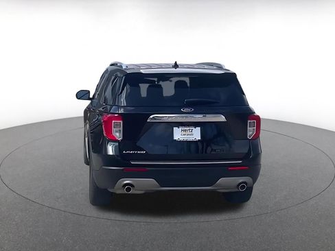 Used 2023 Ford Explorer Limited image 12