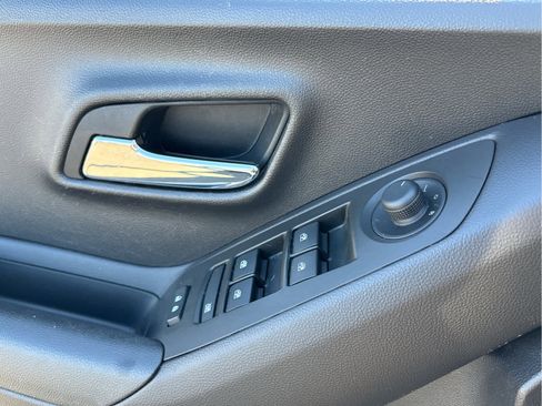 Used 2018 Chevrolet Trax LT w/ LT Convenience Package image 24