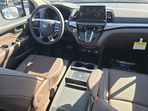 New 2026 Honda Odyssey Touring image 27
