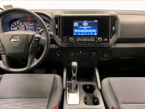 Certified 2025 Nissan Frontier S image 14