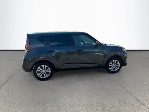 Used 2023 Kia Soul LX FWD image 8
