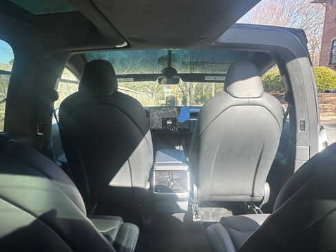 Used 2023 Tesla Model X image 62