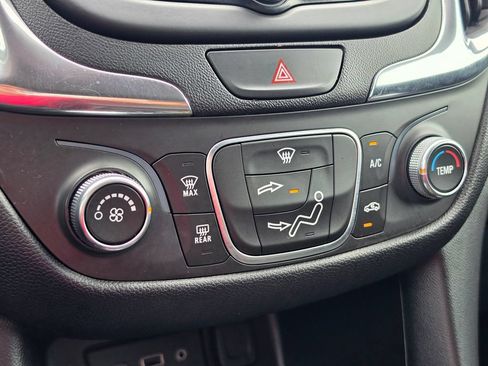 Used 2020 Chevrolet Equinox LT AWD/4WD image 21