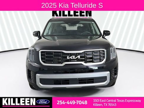 Used 2025 Kia Telluride S FWD image 2