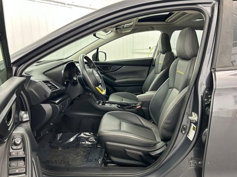 Used 2021 Subaru Crosstrek 2.5i Sport w/ Moonroof Package AWD/4WD image 4