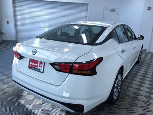 Used 2025 Nissan Altima 2.5 SV image 33