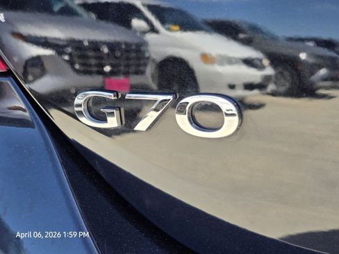 Used 2025 Genesis G70 2.5T RWD image 9