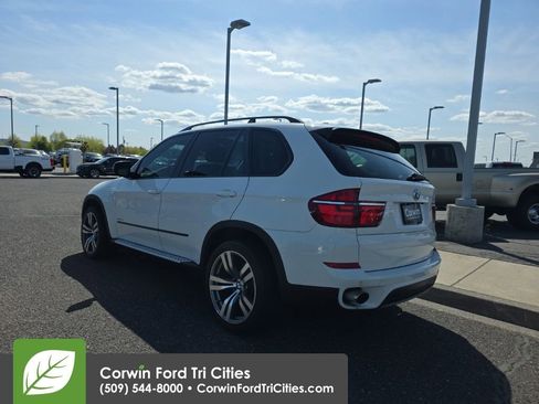 Used 2011 BMW X5 xDrive35i image 9