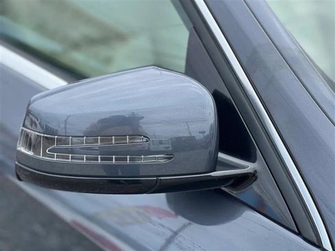Used 2014 Mercedes-Benz E 350 4MATIC Sedan image 35