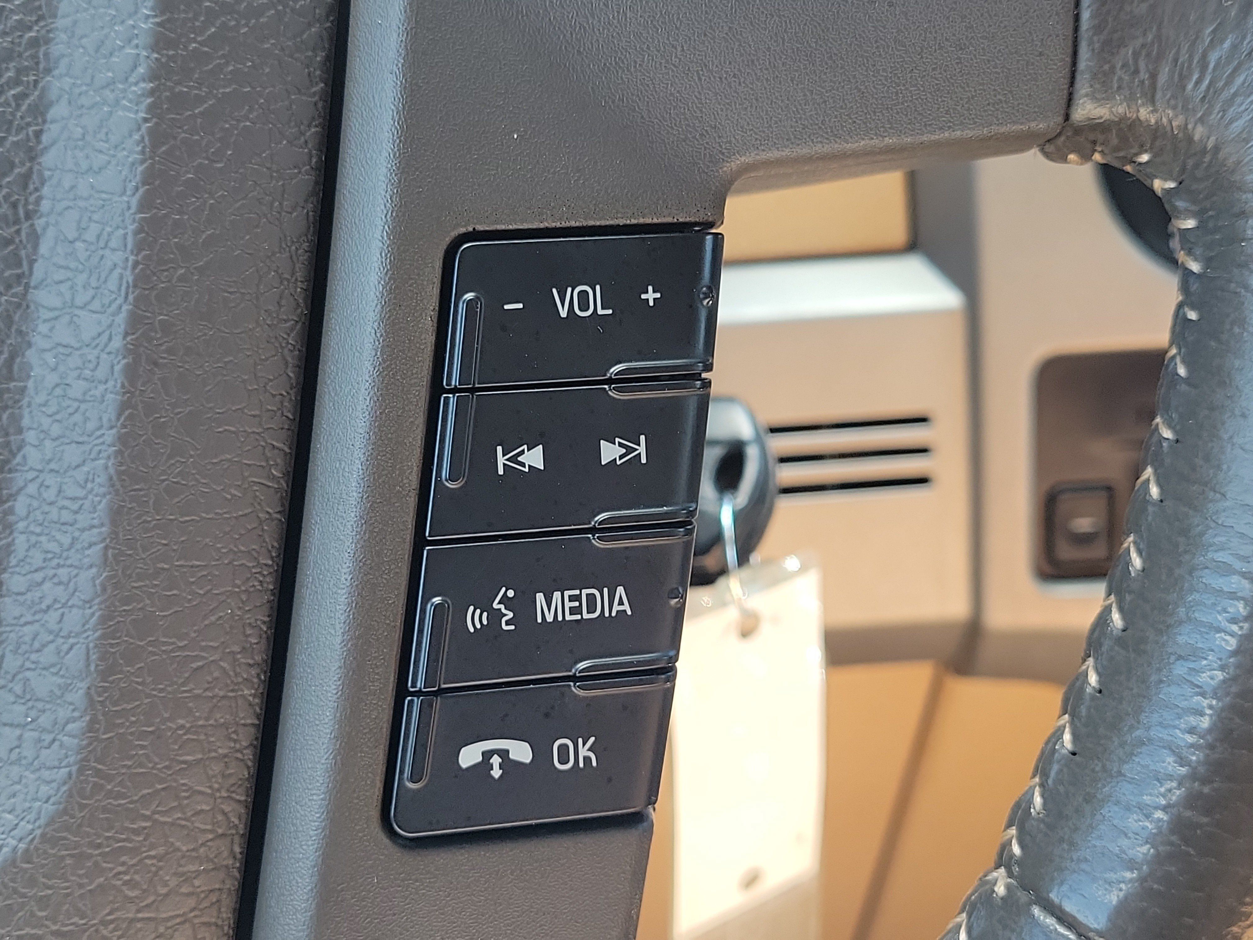 Used 2012 Ford F150 Lariat w/ Lariat Chrome Pkg AWD/4WD image 24