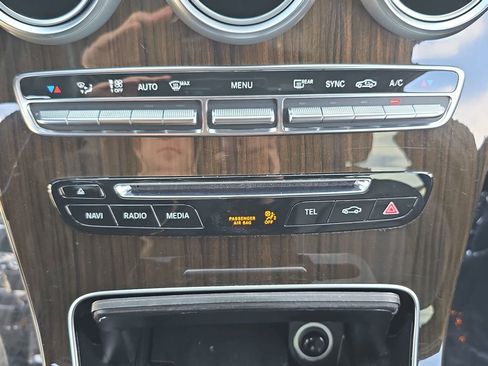 Used 2017 Mercedes-Benz GLC 300 GLC 300 image 28