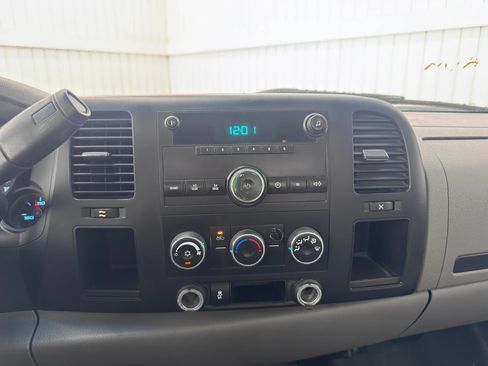 Used 2013 Chevrolet Silverado 1500 W/T RWD image 15