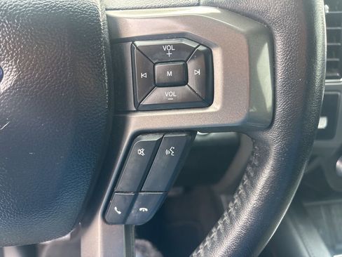 Used 2021 Ford Expedition XLT image 24