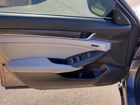 Used 2019 Honda Accord EX-L image 12