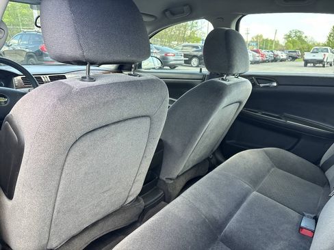 Used 2016 Chevrolet Impala LT FWD image 16