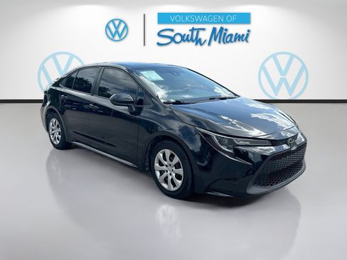 Used 2022 Toyota Corolla LE FWD image 1