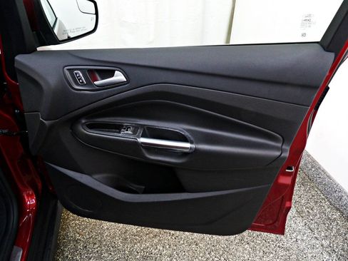 Used 2016 Ford C-MAX Energi SEL w/ Equipment Group 302A FWD image 11
