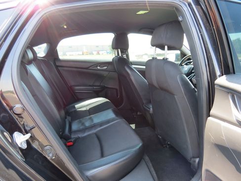 Used 2021 Honda Civic Sport image 32