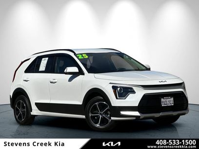 Used 2025 Kia Niro EX