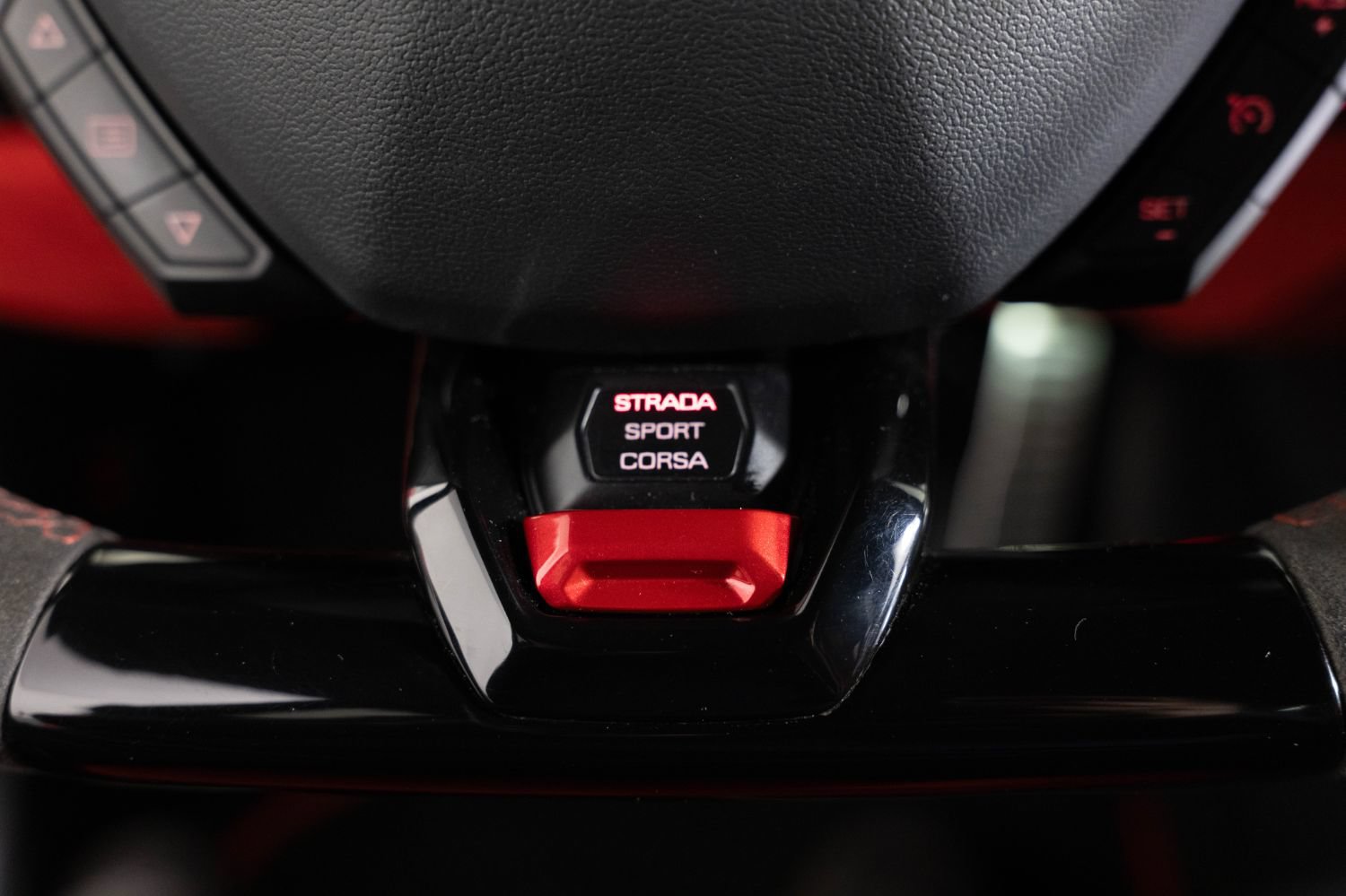 Used 2020 Lamborghini Huracan EVO AWD/4WD image 26