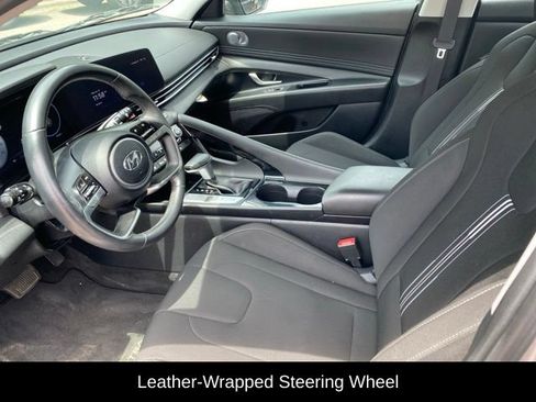 Used 2023 Hyundai Elantra SEL w/ Convenience Package FWD image 17