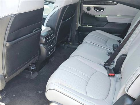 Used 2025 Honda Pilot Elite image 26