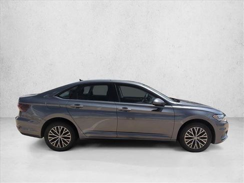 Used 2021 Volkswagen Jetta FWD image 4