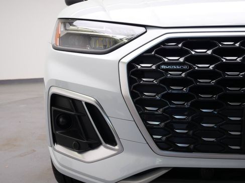 Used 2024 Audi Q5 2.0T Premium Plus AWD/4WD image 2