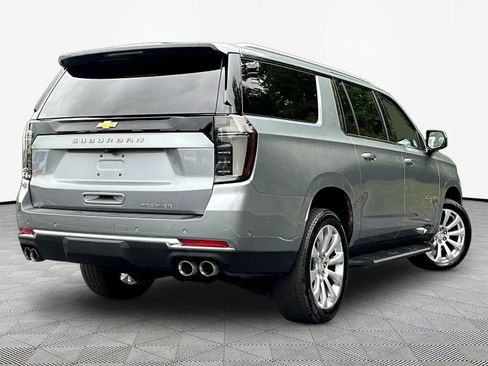 Used 2025 Chevrolet Suburban Premier AWD/4WD image 6