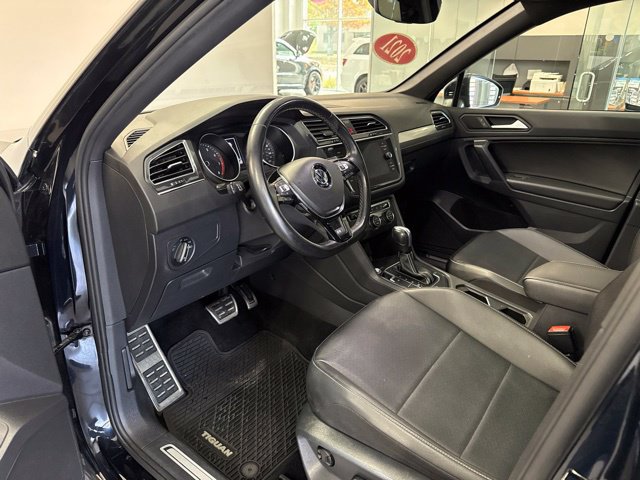 Used 2021 Volkswagen Tiguan SE R-Line AWD/4WD image 25