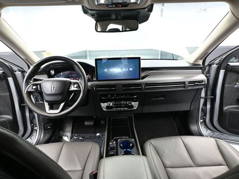 Used 2024 Lincoln Corsair Reserve image 24