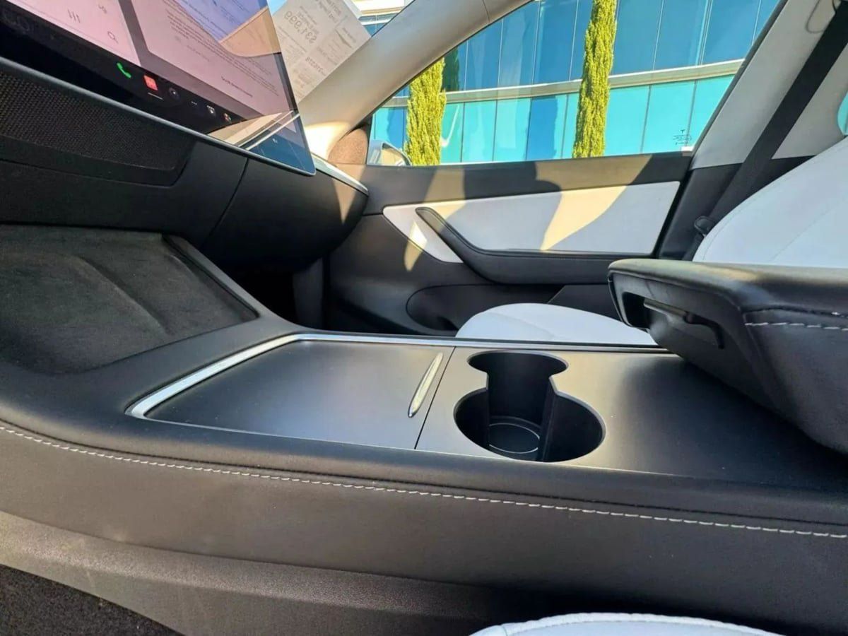 Used 2023 Tesla Model Y Long Range AWD/4WD image 28