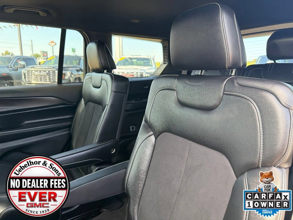 Used 2023 Jeep Grand Cherokee L Laredo AWD/4WD image 20