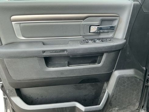 Used 2024 RAM 1500 Classic SLT image 21