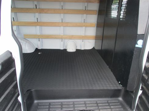 Used 2024 GMC Savana 2500 w/ Driver Convenience Package image 9