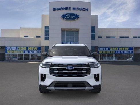 New 2026 Ford Explorer Active w/ Active Comfort Package AWD/4WD image 6