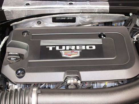 Used 2023 Cadillac XT4 Premium Luxury w/ Enhanced Visibility Package image 4