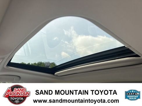 Used 2019 Toyota RAV4 XLE Premium FWD image 16